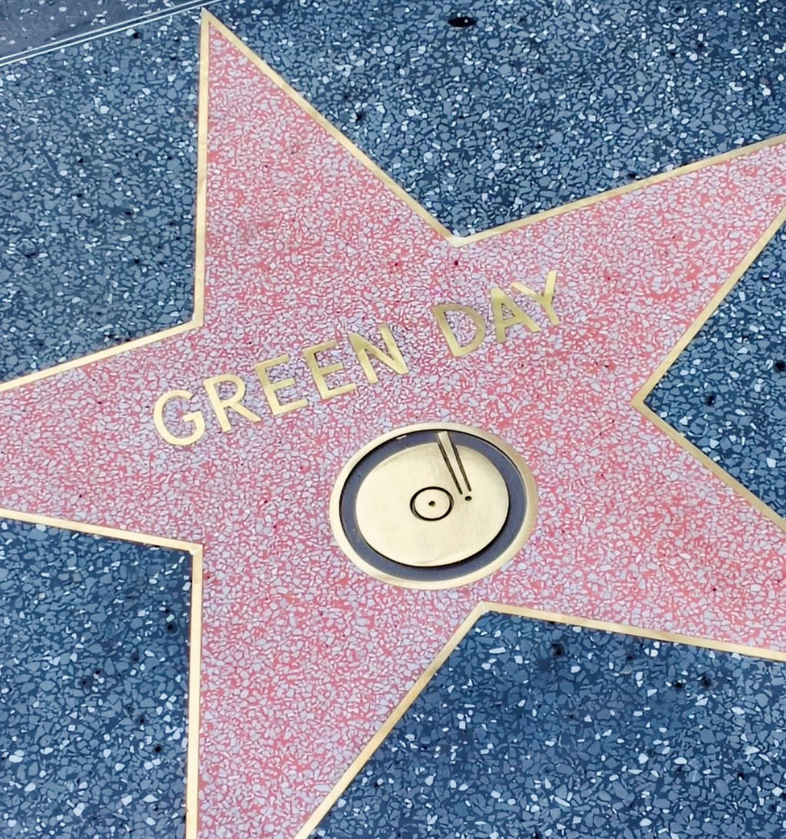 GreenDayInc's tweet photo. Look who’s ready for their close up! Green Day finally has a star on the Hollywood Walk of Fame!
.
📷 @/hughes_gallez https://t.co/E5tXO0IoIo