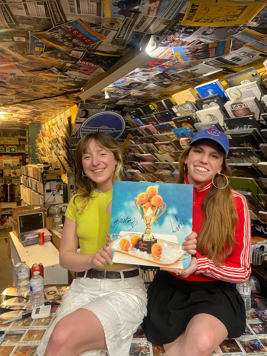 Prima Queen with a set of harmonies, laughter and singalongs in the week of release of new album The Prize