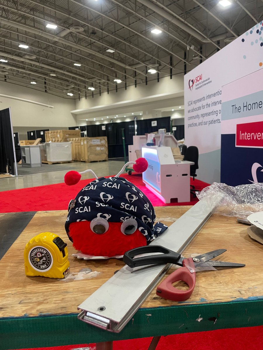 🥳 Stenty’s buzzing with excitement for #SCAI2025! They're rolling up their sleeves and teaming up to make sure SCAI Central is packed with amazing things for everyone! 👷‍♂️💥 #AdventuresOfStenty