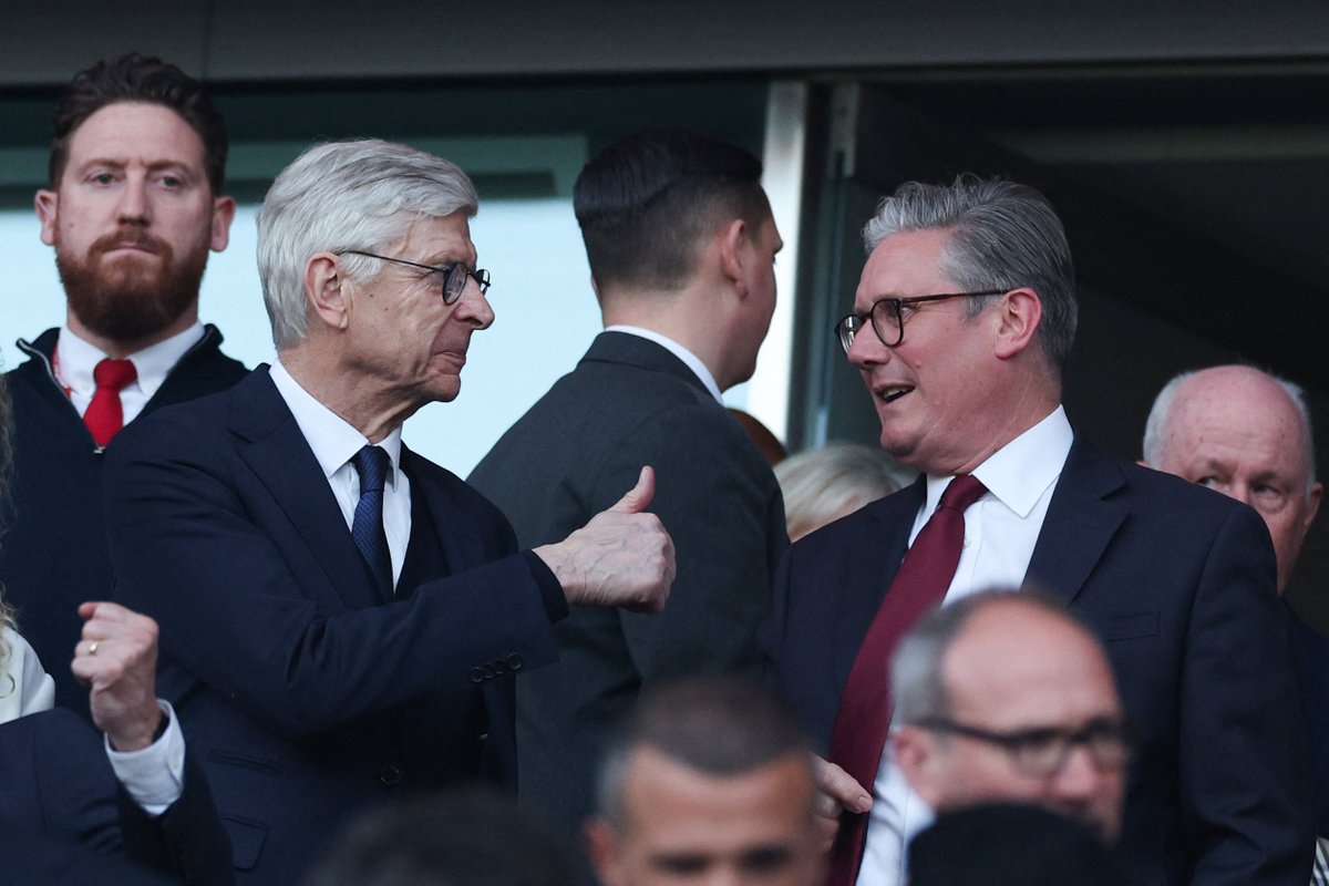 Arsène Wenger and Sir Keir Starmer at Emirates Stadium tonight. #UCL