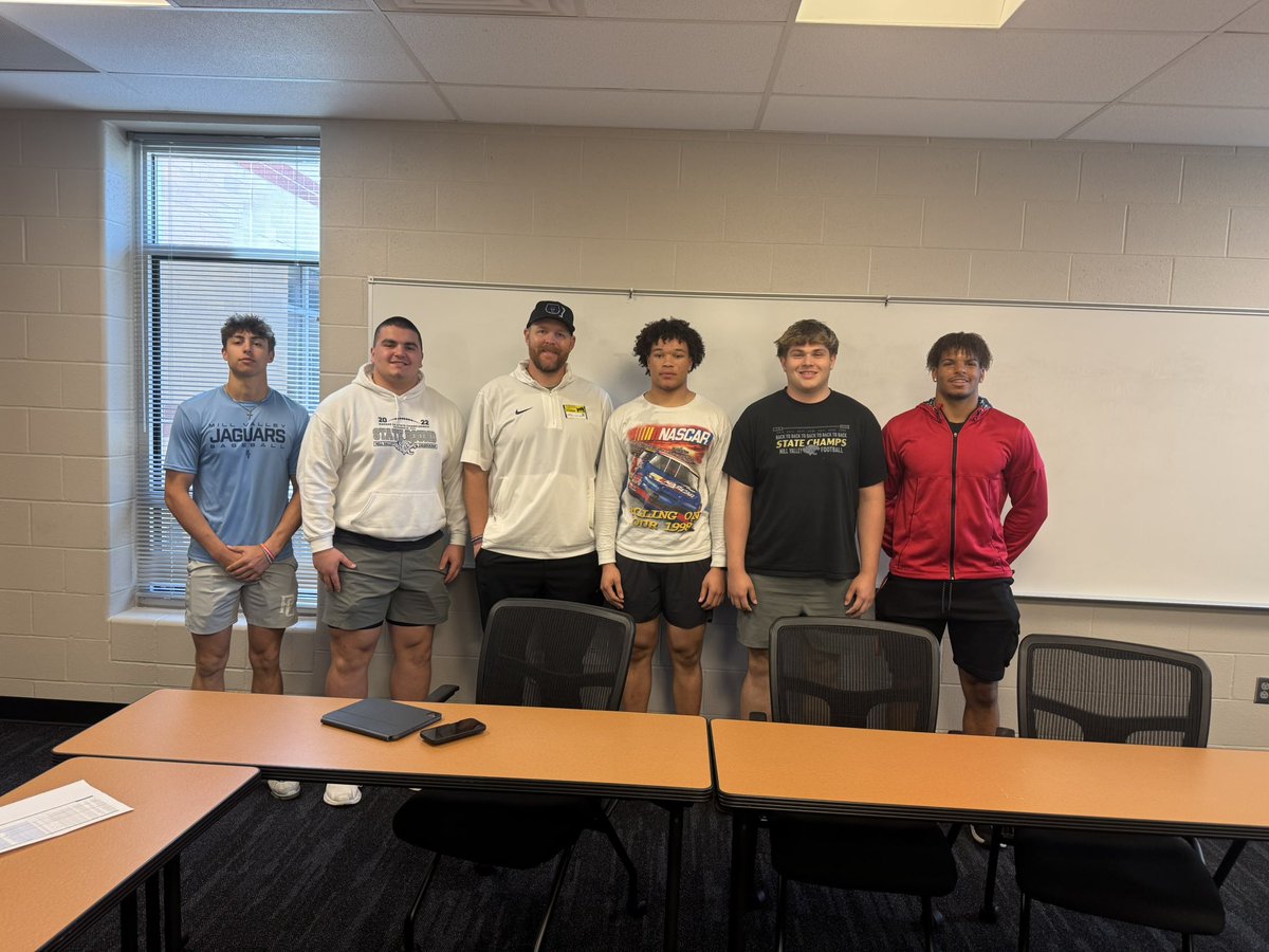 Hayden Heller (@heller_hayden) on Twitter photo Thank you to <a href="/CoachGBoykin/">Gunnar Boykin - UCA</a> for visiting with me in school today! <a href="/UCA_Football/">π¨ππ ππππ₯π¦ ππ’π’π§ππππ</a> <a href="/NathanBrownUCA/">Nathan Brown</a> Thank you to <a href="/CoachGBoykin/">Gunnar Boykin - UCA</a> for visiting with me in school today! <a href="/UCA_Football/">π¨ππ ππππ₯π¦ ππ’π’π§ππππ</a> <a href="/NathanBrownUCA/">Nathan Brown</a>
