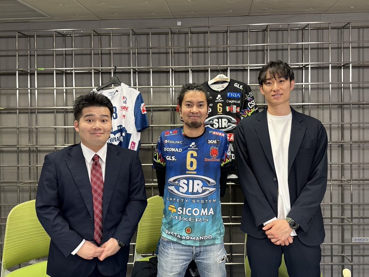 🇮🇹セリエA 24/25 プレーオフ 3位決定戦 第1戦
 #ペルージャ× #ピアチェンツァ の試合を特別版でお届けしました📺✨

スペシャル解説として、日本代表で #石川祐希 選手と共に戦った #柳田将洋 選手(#東京グレートベアーズ)がスタジオに来てくれました🎶
