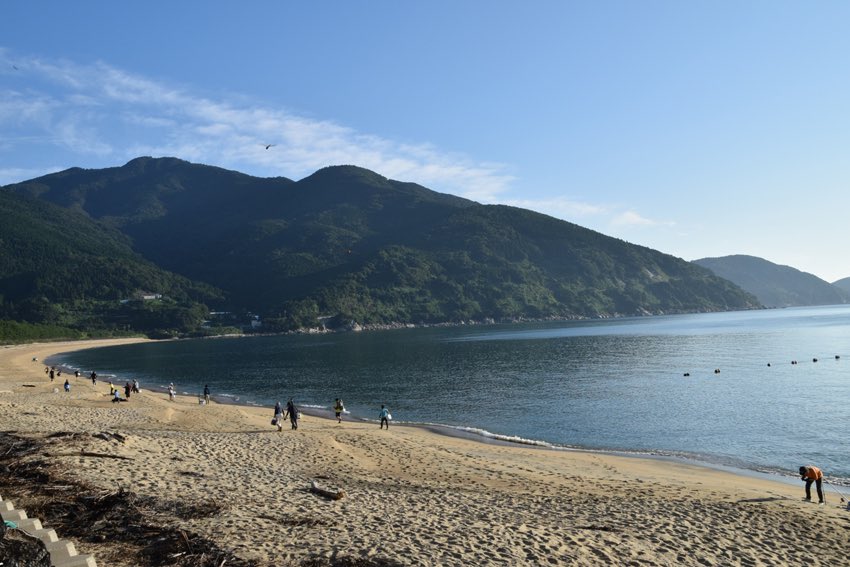 石壁に守られて