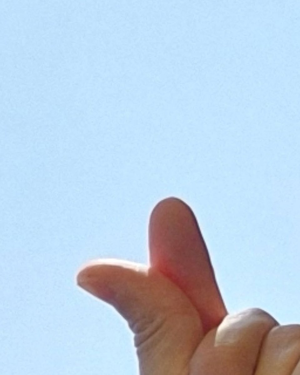 Just_be_you0430's tweet photo. 250430 #장우영 0430_live_boy Instagram
세동이😎
갈수록 깊어지는 질감!
간만에 뇌가 깨는 그런 기분💙
좋다!!
#sambypen https://t.co/MS8o5srGoC