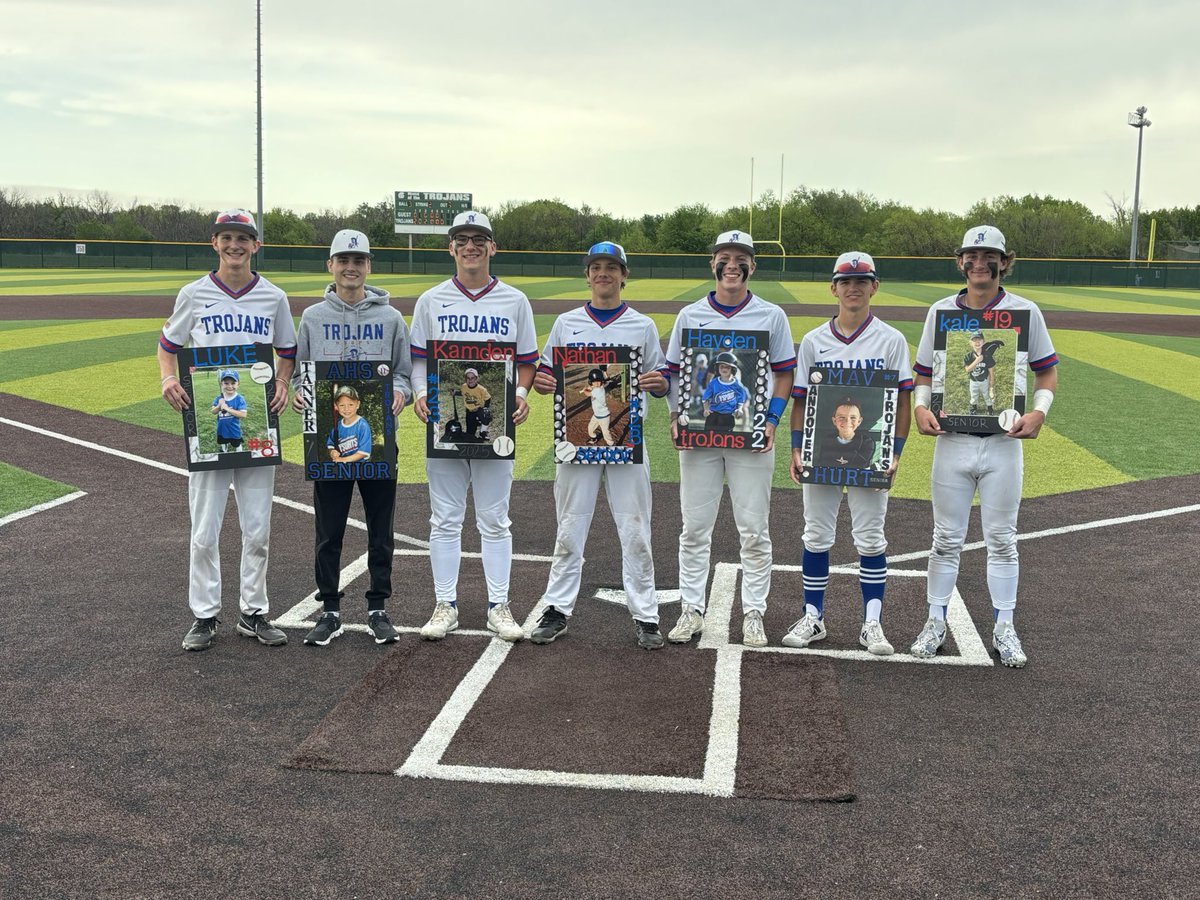 The Trojans complete a Senior Night sweep to move to 11-9 on the year.

We are so thankful for our seniors and all they have done for our program!