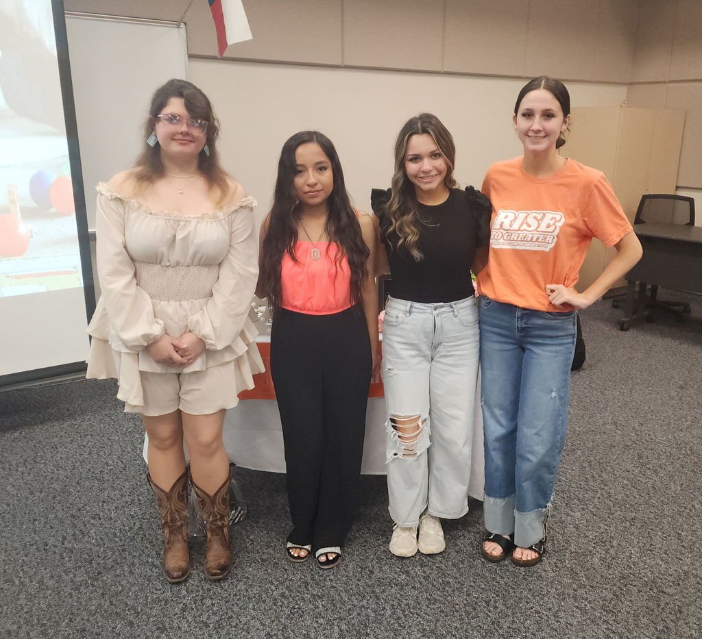 We are very proud of our Alvin High School Future Educators. They declared their passion and dedication to becoming teachers during their annual signing event. We can't wait to see you with your own classrooms one day! Congratulations! #JPND