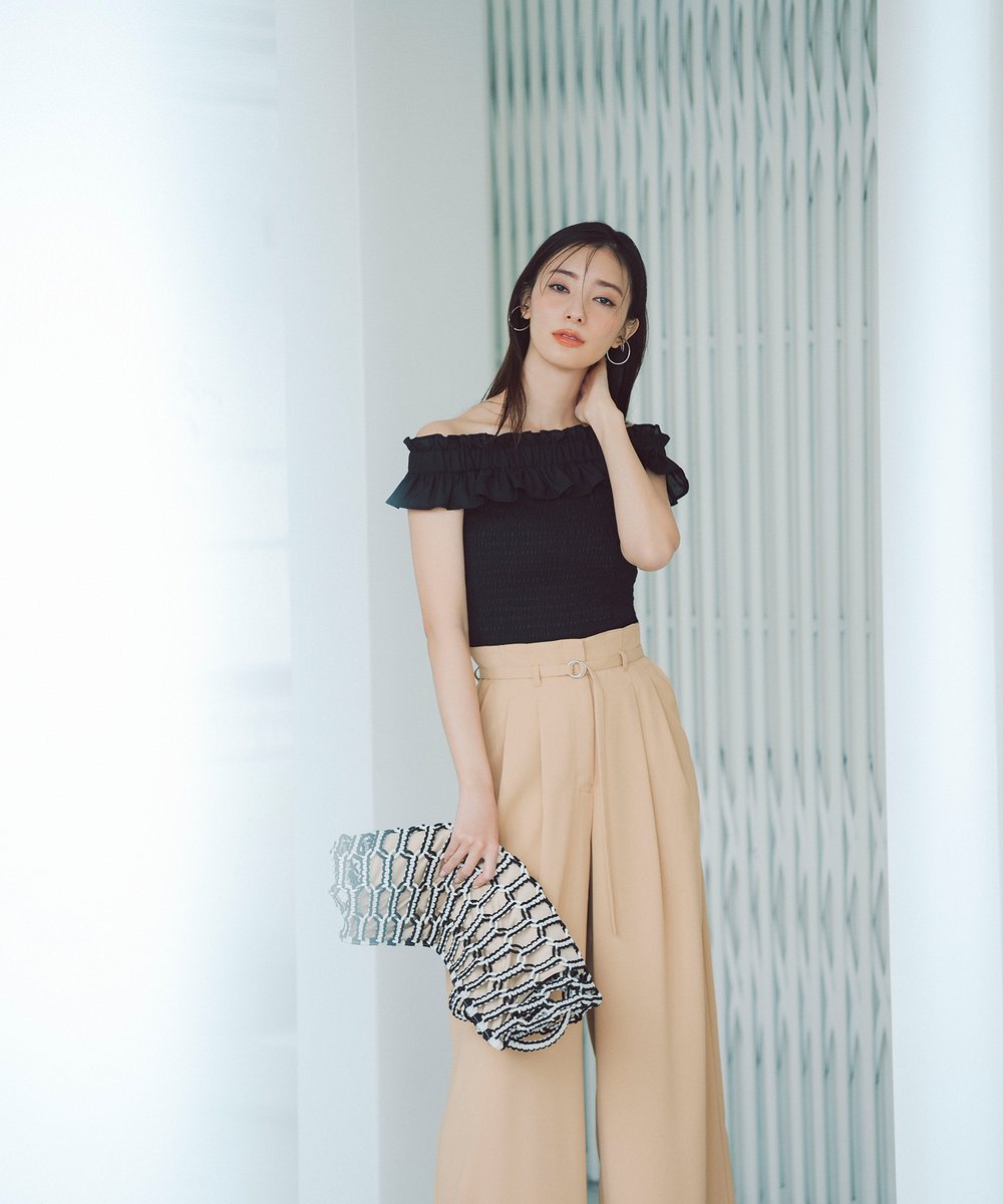 naturalbeautyb's tweet image. Brilliant office casual style
Meets.Mayu Miyamoto
■フリルシャーリングオフショルブラウス
color:クロ/オフ/アカ/ブルー
mix.tokyo/products/01751…
■バックサテンリラクシーパンツ
mix.tokyo/products/01751…
#宮本茉由 さん
#NBB
#ナチュラルビューティーベーシック
#naturalbeautybasic