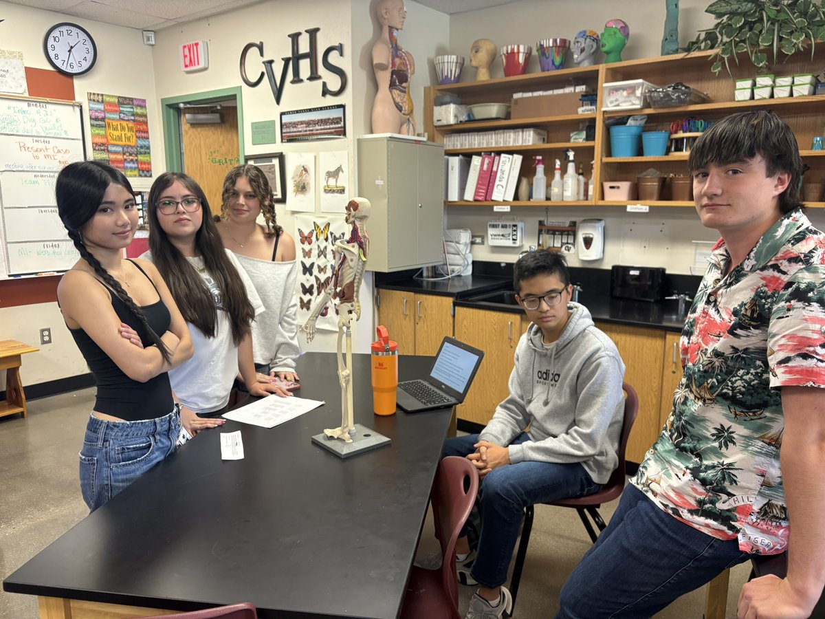 Level 2 <a href="/cv_biomed/">CVBiomed</a> presented to level 3 today. They discussed a storyline for the patient- now it is up to level 3 to figure out what happened to these patients. 7th hr <a href="/CVHSYotes/">CVHS Updates</a> <a href="/CVHSMrDumas/">CVHS Mr. Dumas</a> <a href="/GilbertCTE/">Gilbert Public Schools CTE</a>