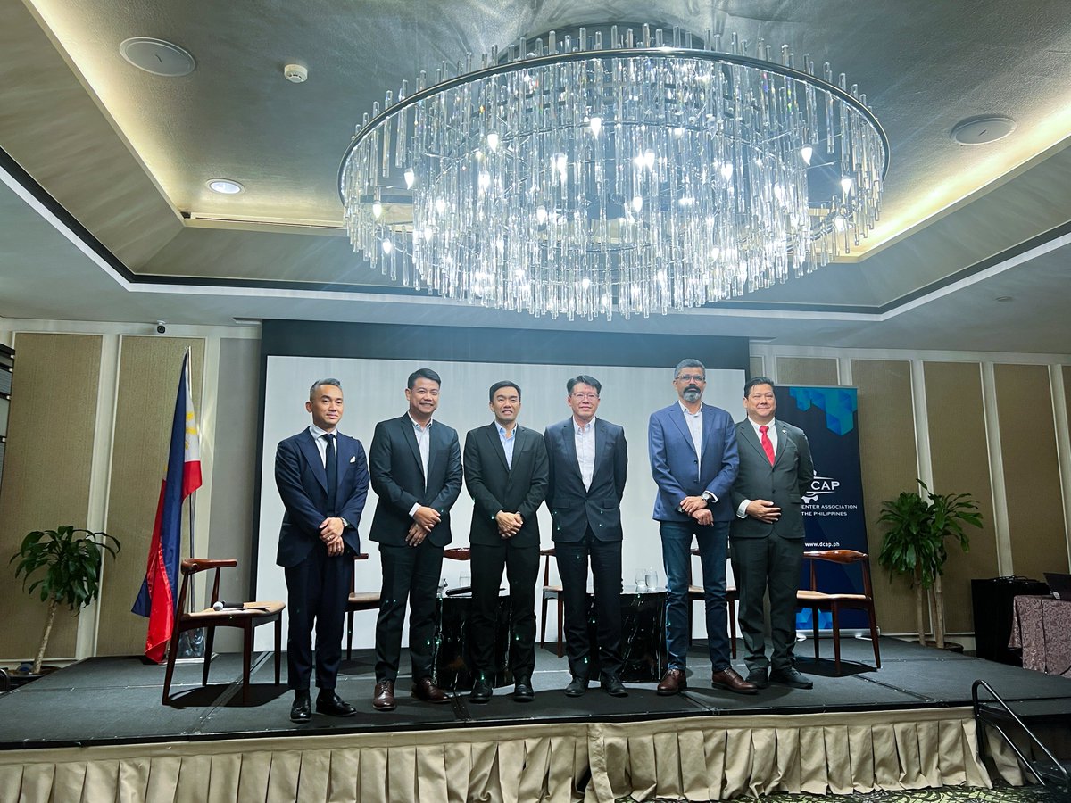 BeeinfotechPH's tweet photo. Data Center Association of the Philippines' Executive Roundtable Summit 2025 brought together industry leaders, and innovators to discuss AI, sustainability, and policy shaping the future of data centers in the Philippines. https://t.co/PgBf1jCMY4