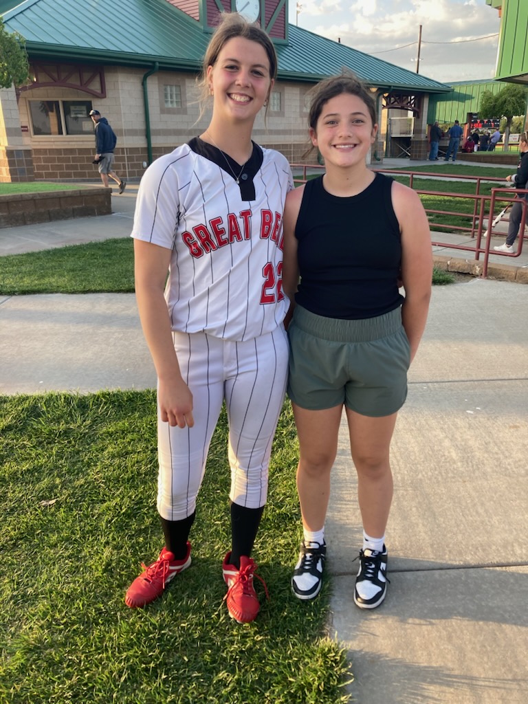 Great game against Garden City today! I had a 1 hit shut out! And grabbed home run #8! Great defense tonight GB! And nice homer Kat! And I got to see a girl I do lessons with! Great season so far Taci! LET'S GO! 🥎🥎🥎
