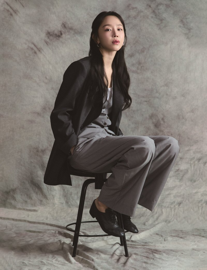 shinhaesunintl's tweet photo. Actress Shin Hae Sun signs exclusive contract with new agency Management Siseon.
https://t.co/RcUmckaHkX

#ShinHaeSun #신혜선 #申惠善 #ชินฮเยซอน #シン・ヘソン https://t.co/KqZbf0n2d6