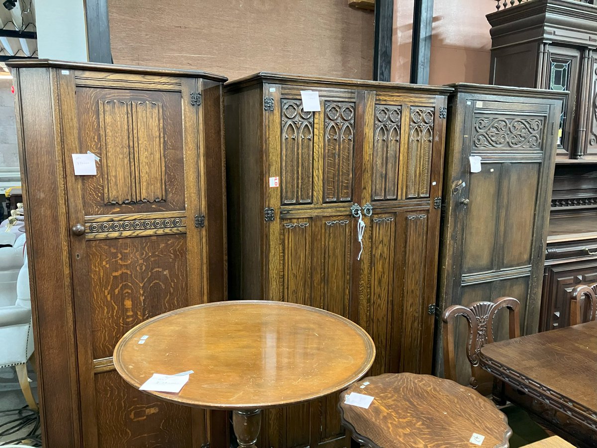 FLEX_Antiques's tweet photo. ４０フィートHCコンテナにて、イギリスアンティーク家具が大量入荷致しました。良いものほどネット掲載前に売れてしまうことも多いのでご都合合えばぜひ店頭にもお越しくださいね。 #アンティークフレックス #イギリスアンティーク #アンティーク家具 #インテリア #信楽 https://t.co/psMPK0hEv8