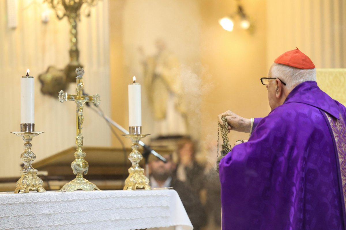⛪️ Hoy nos reunimos en una emotiva misa para rendirle homenaje al Papa Francisco y rezar por su eterno descanso.

La ceremonia fue presidida por nuestro Arzobispo, Monseñor Carlos Sánchez, junto al Obispo Auxiliar Roberto Ferrari, el Cardenal Luis Villalba y todo el clero