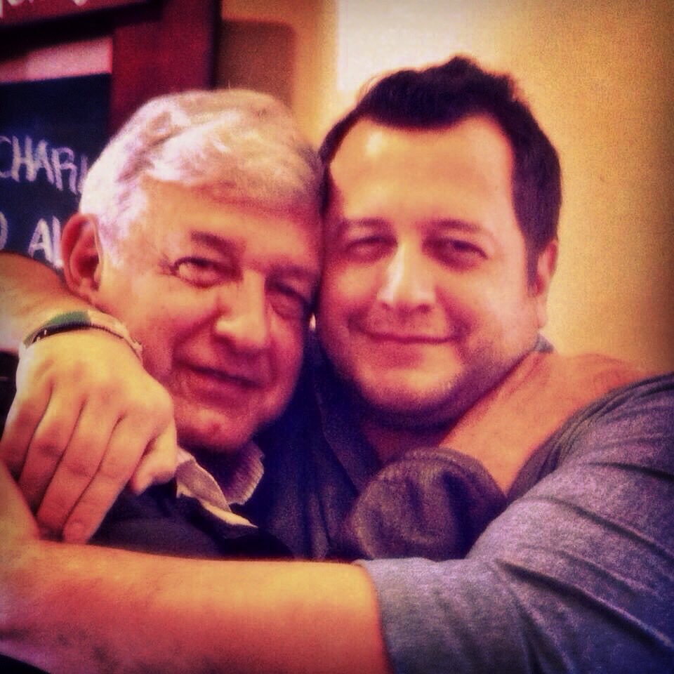 _JRLB_'s tweet photo. Con mi papá. Esta foto es del 2012. https://t.co/AgjygXTuWS
