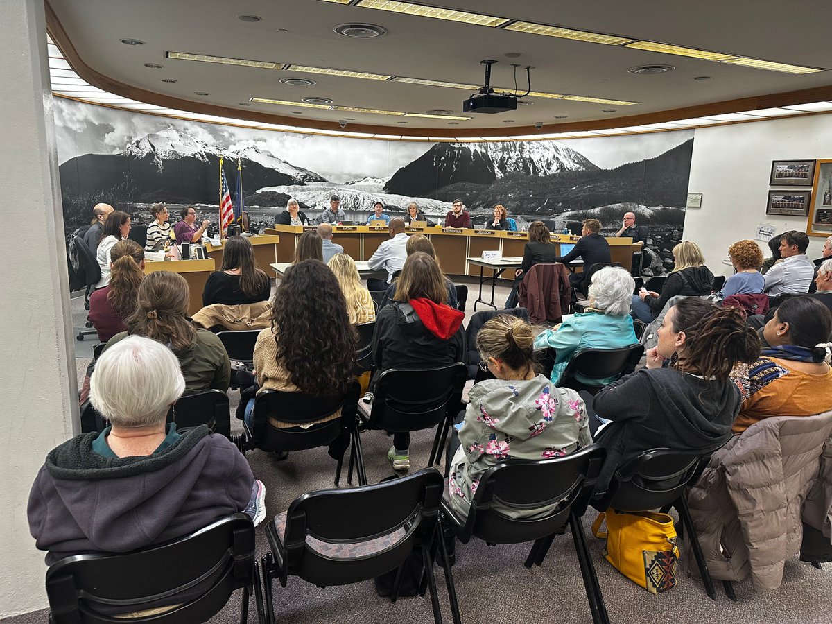 On a typical week-long trip, it’s estimated that an Alaskan cruise ship using an open-loop scrubber discharges an average of 200 million liters of wash water. buff.ly/tnwRZkP