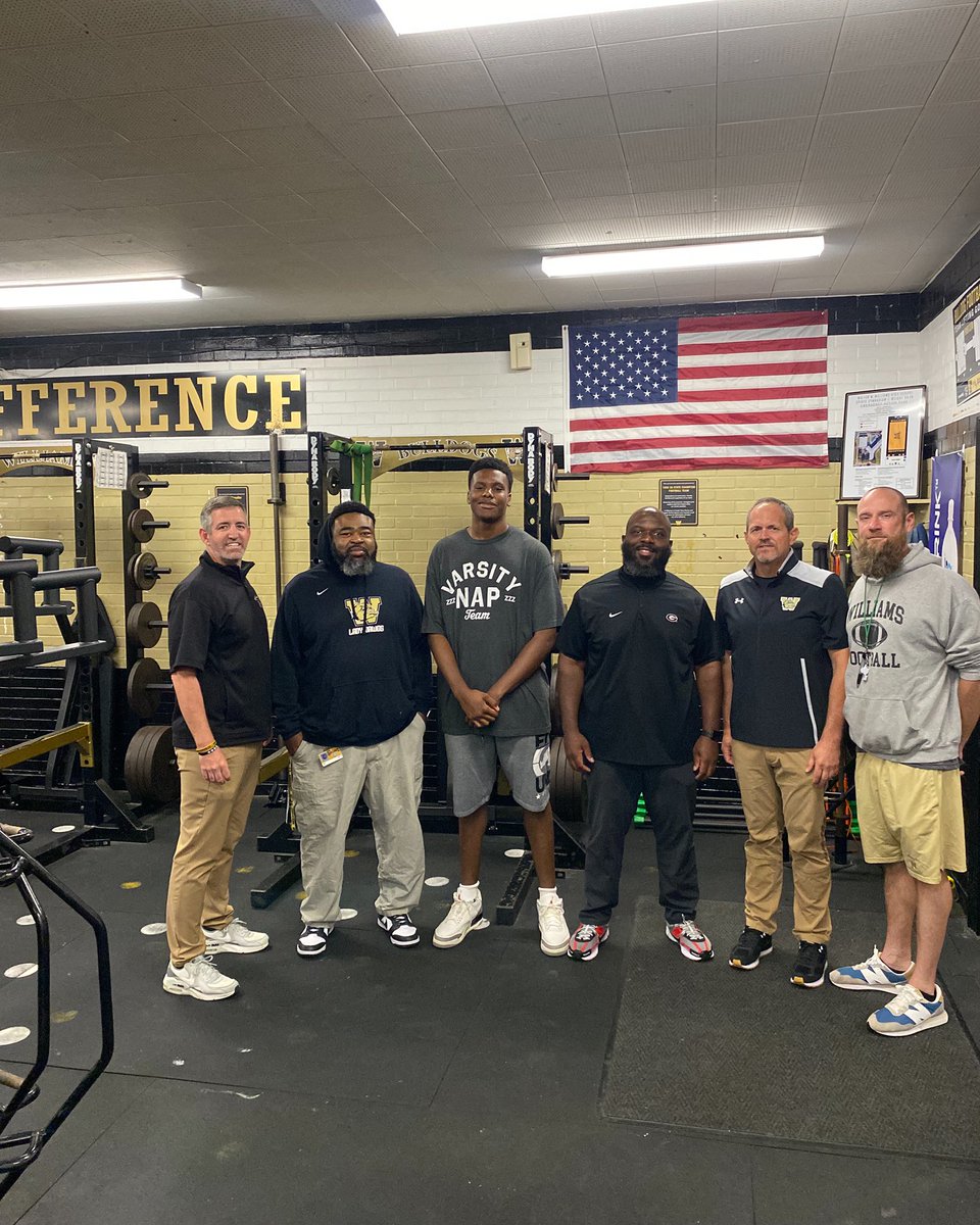 Great to have Coach Tray Scott from University of Georgia stop by to visit with 2026 DL Coleton Twine! Onward Bulldogs!! <a href="/TravionScott/">Tray Scott</a> <a href="/UGAfootballLive/">UGA Football Live</a>