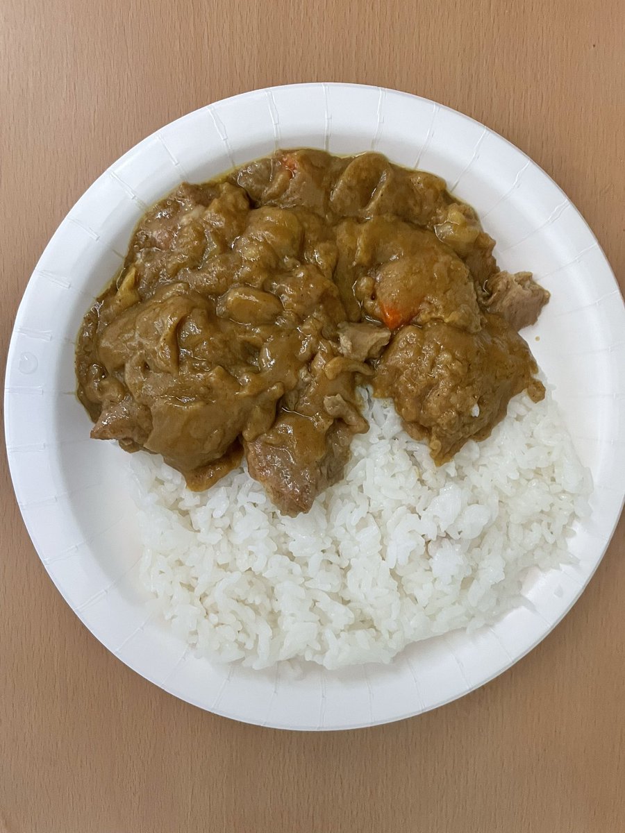 今では音信不通になってしまった人からもらったお土産、音信不通カレー食べる