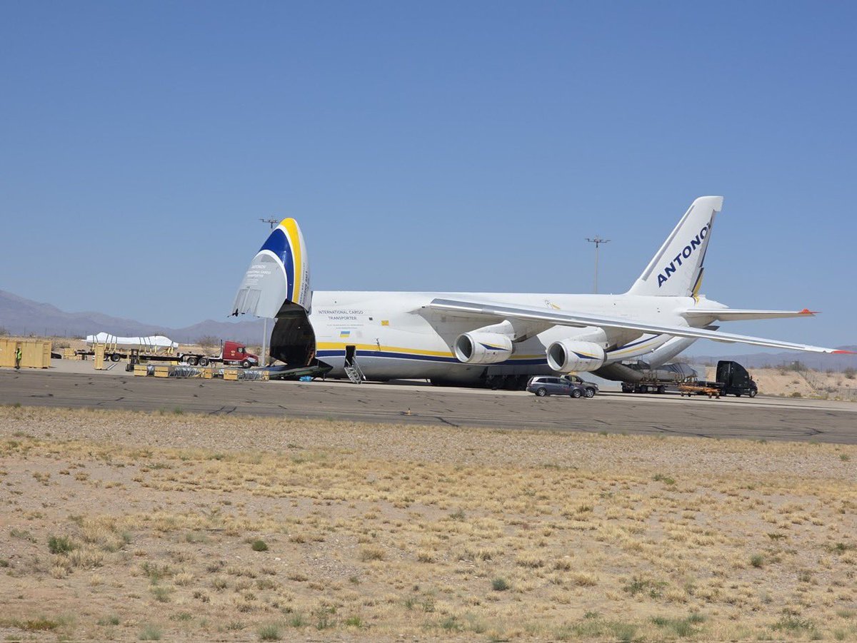 MORE F-16s TO UKRAINE: On April 26th, conservative conspiracy theorist Laura Loomer posted pictures sent to her by one of her followers, showing shrink-wrapped aircraft being loaded into a Ukrainian-operated Antonov An-124. 🧵
