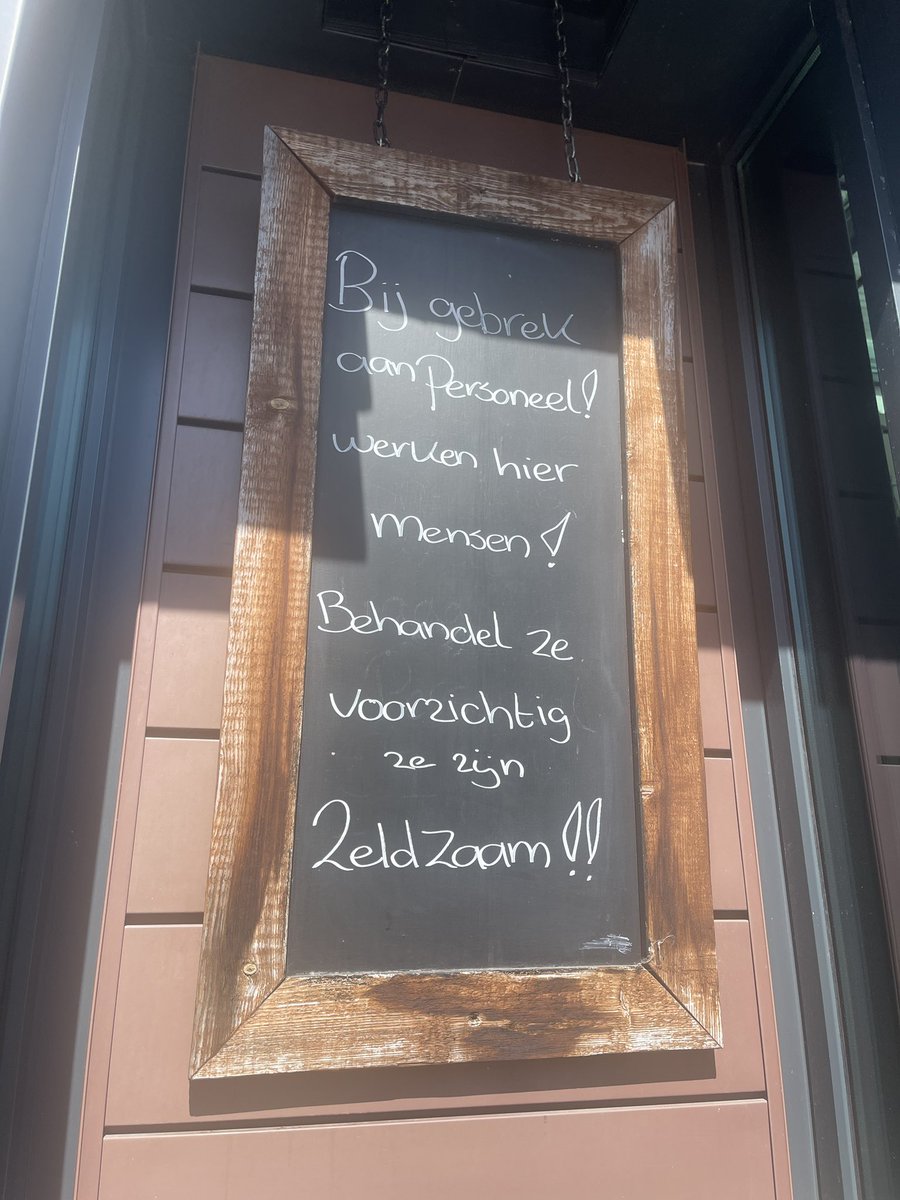 Vanmiddag heerlijk geluncht bij Zorgeloos eten &amp; drinken in Amstelveen. Wat een goede tekst hebben ze hangen! #mensen #personeelzijngewoonmensen #liefdoen. Personeel was trouwens erg goed!