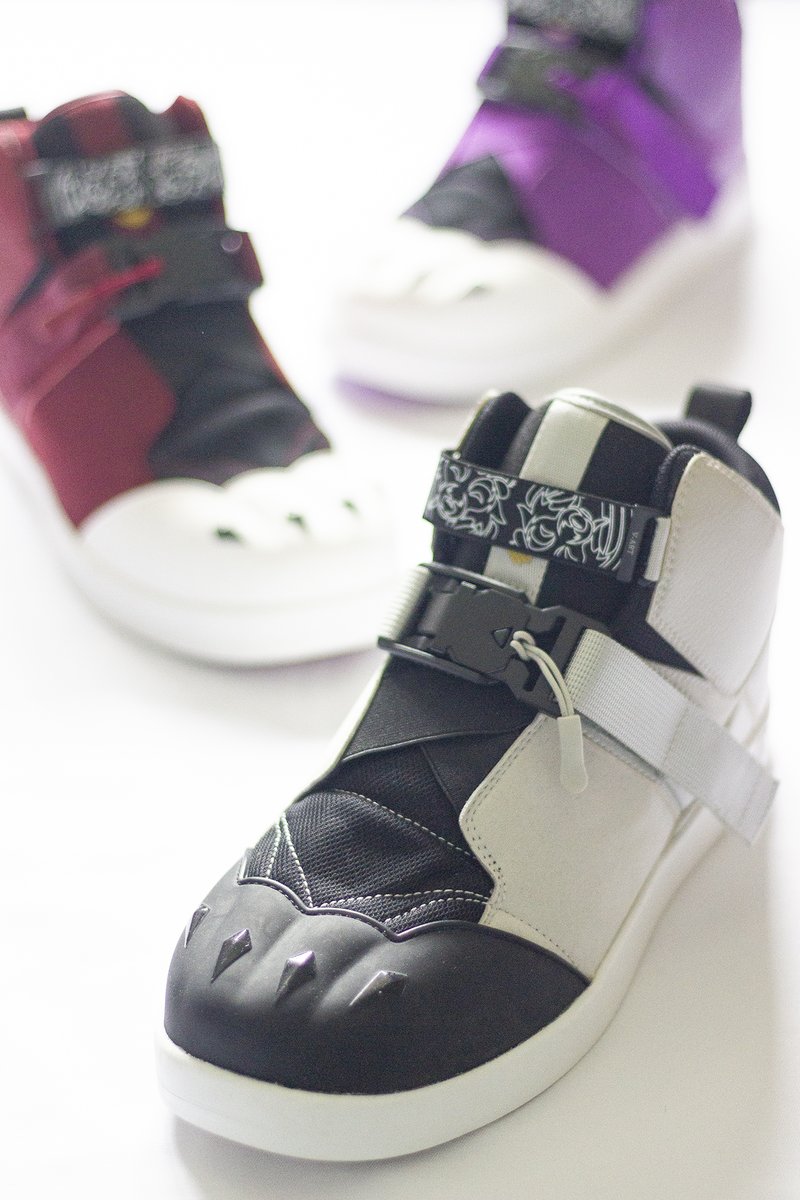 I sell, shoes and stuff! 

Come check out my store. :&gt;  You might turn into your sona if you wear these!  

v-art.co.uk