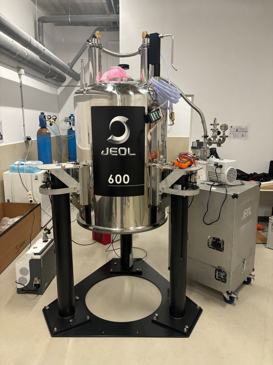Carlos Romero-Nieto (@cromeronieto) on Twitter photo My dream come true! 🌟🤩 our new 600 MHz NMR is finally here! 🤯
I really can't believe it! This is a huge technological leap for the region, for the UCLM and for all research, including my group's! 🙌
I feel so thankful 🙏 <a href="/ERC_Research/">European Research Council (ERC)</a> <a href="/uclm_es/">Universidad de Castilla-La Mancha</a> <a href="/JCCM/">JCCM</a>
Never stop dreaming! 💫 My dream come true! 🌟🤩 our new 600 MHz NMR is finally here! 🤯
I really can't believe it! This is a huge technological leap for the region, for the UCLM and for all research, including my group's! 🙌
I feel so thankful 🙏 <a href="/ERC_Research/">European Research Council (ERC)</a> <a href="/uclm_es/">Universidad de Castilla-La Mancha</a> <a href="/JCCM/">JCCM</a>
Never stop dreaming! 💫