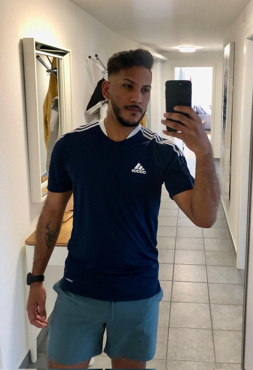 CPotther's tweet photo. A skin de academia Jajá ganha liberdade https://t.co/WTdvPLMvak