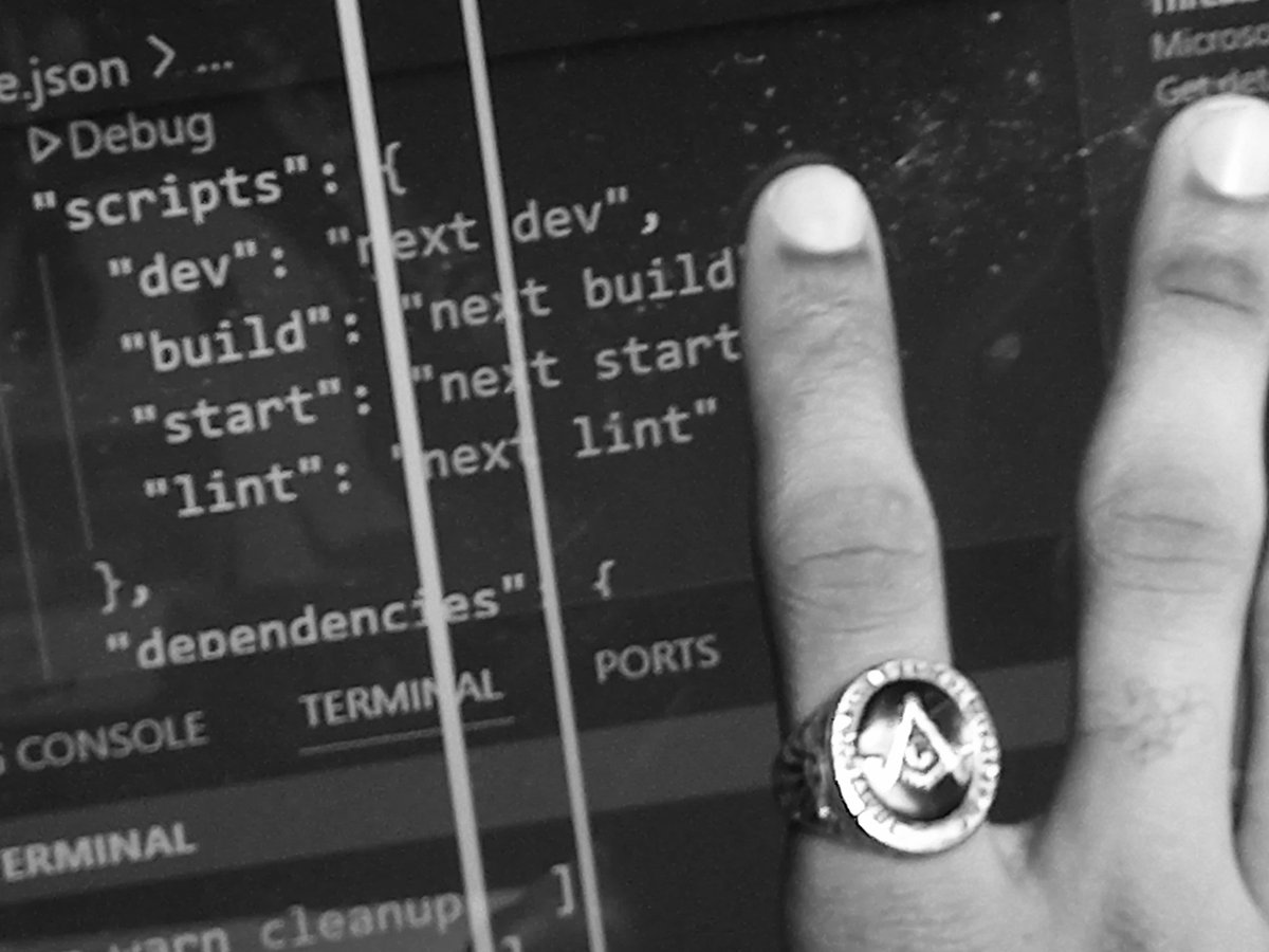 KingDavidi101's tweet image. Day 6 of SOLIDITY 
Today with the help of my mentor @wisemanjoearts I successfully created the UI for my auction app. Next is the backend and smart contract side of things. 

#90daysofcode 
#90daysofsolidity