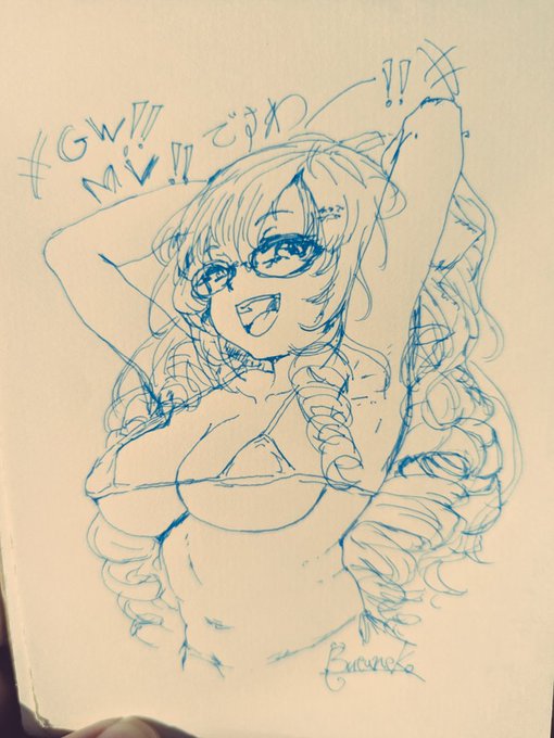 朝から壱百満天原サロメのマイクロビキニのラフを描いていた。縦ロール難しい…。全く分からん。1年ぶりに絵を描いた気がする。 