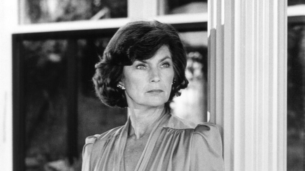 KSiteTV's tweet photo. RIP to Priscilla Pointer, mother of Amy Irving, played Barry Allen's mother on #TheFlash 1990 series. She lived to be 100, and she outlived her character Rebecca Wentworth from #Dallas by 42 years. https://t.co/ytDbSMBEuw
