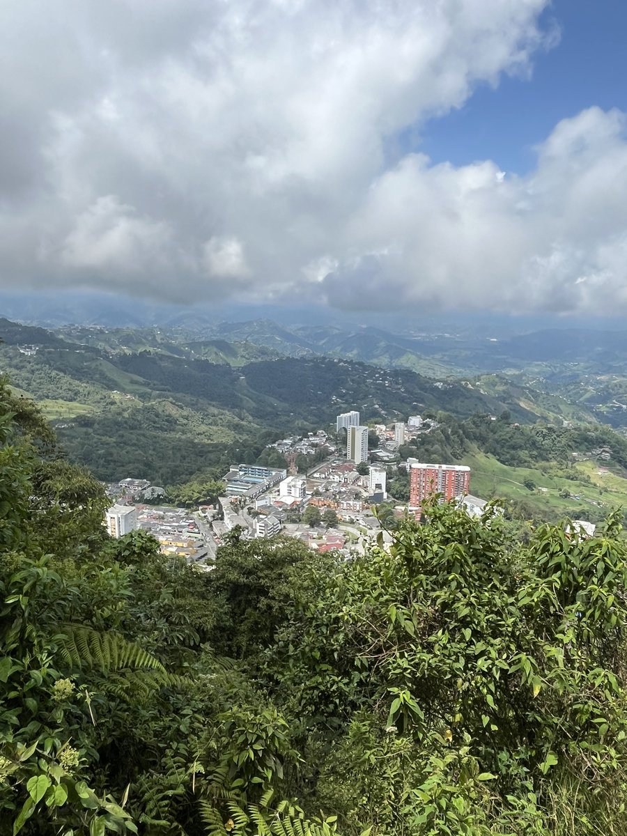 GuiseGregory's tweet photo. Grata experiencia y rico clima por Manizales 🥰 desde el mirador chipre https://t.co/0zo286HuVr