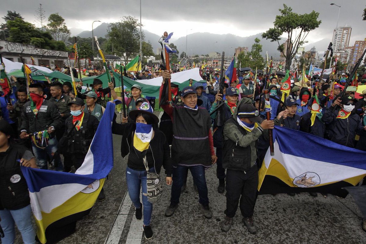 AdrianaVeterin's tweet photo. ¿Cómo es la cosa? Hoy le reclaman al guerrillero drogadicto, pero el jueves ya están listos para marchar a favor suyo como si nada. 
¡Qué nivel de cinismo y estupidez por Dios! https://t.co/oIYkTsMK3V