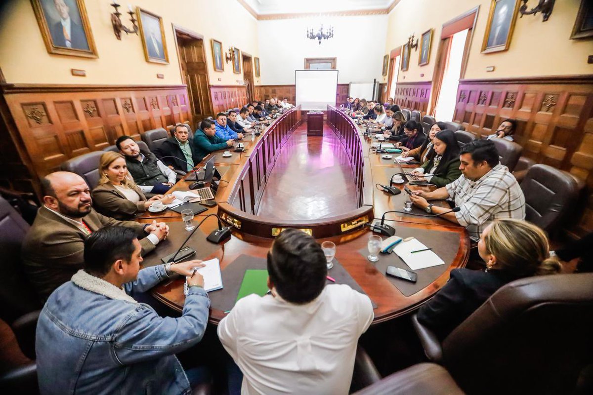 ¡La #BoyacáGrande💚💜🤍  pedalea por el Gran Fondo Nairo Fest 2025🚴🏃‍♀️🏃‍♂️!

Nos reunimos con los alcaldes, diferentes sectoriales y los organizadores del evento para articular esfuerzos y garantizar que esta sea una verdadera fiesta del deporte y el turismo.

Con más de 7.000