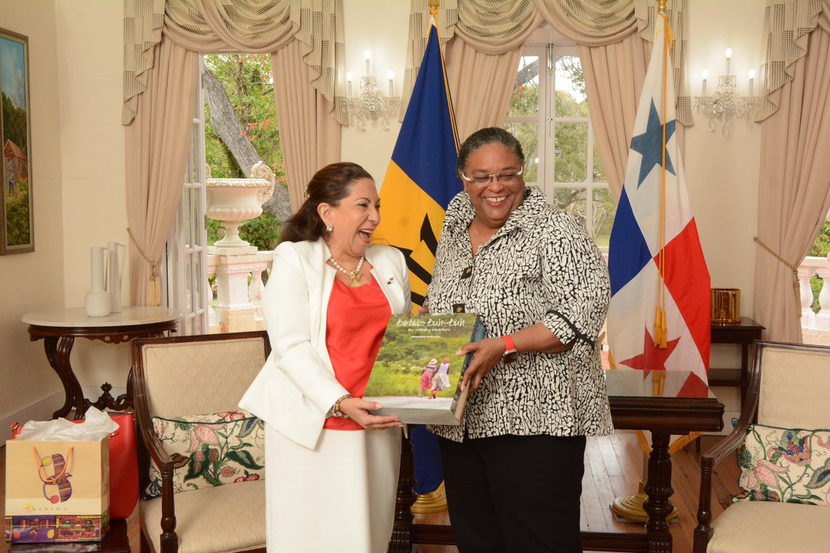 This morning I met with H.E. Xiomara Pérez, Panama’s first Resident Ambassador to Barbados.

From shared history to future opportunities in trade, air links, and language exchange, the Government of Barbados is committed to deepening ties with Panama and Latin America.