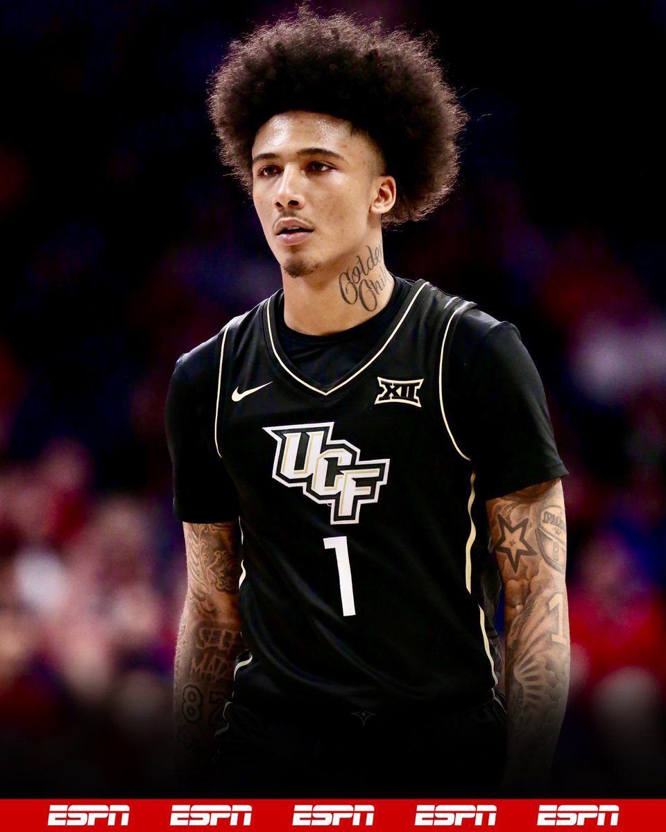 On heels of Shaquille O'Neal and Mike Bibby hirings as GM and coach, ex-prep phenom Mikey Williams tells ESPN he has committed to play for Sacramento State. Williams transferred out of UCF to be under the tutelage of Bibby and Shaq now at a basketball program adding big names.