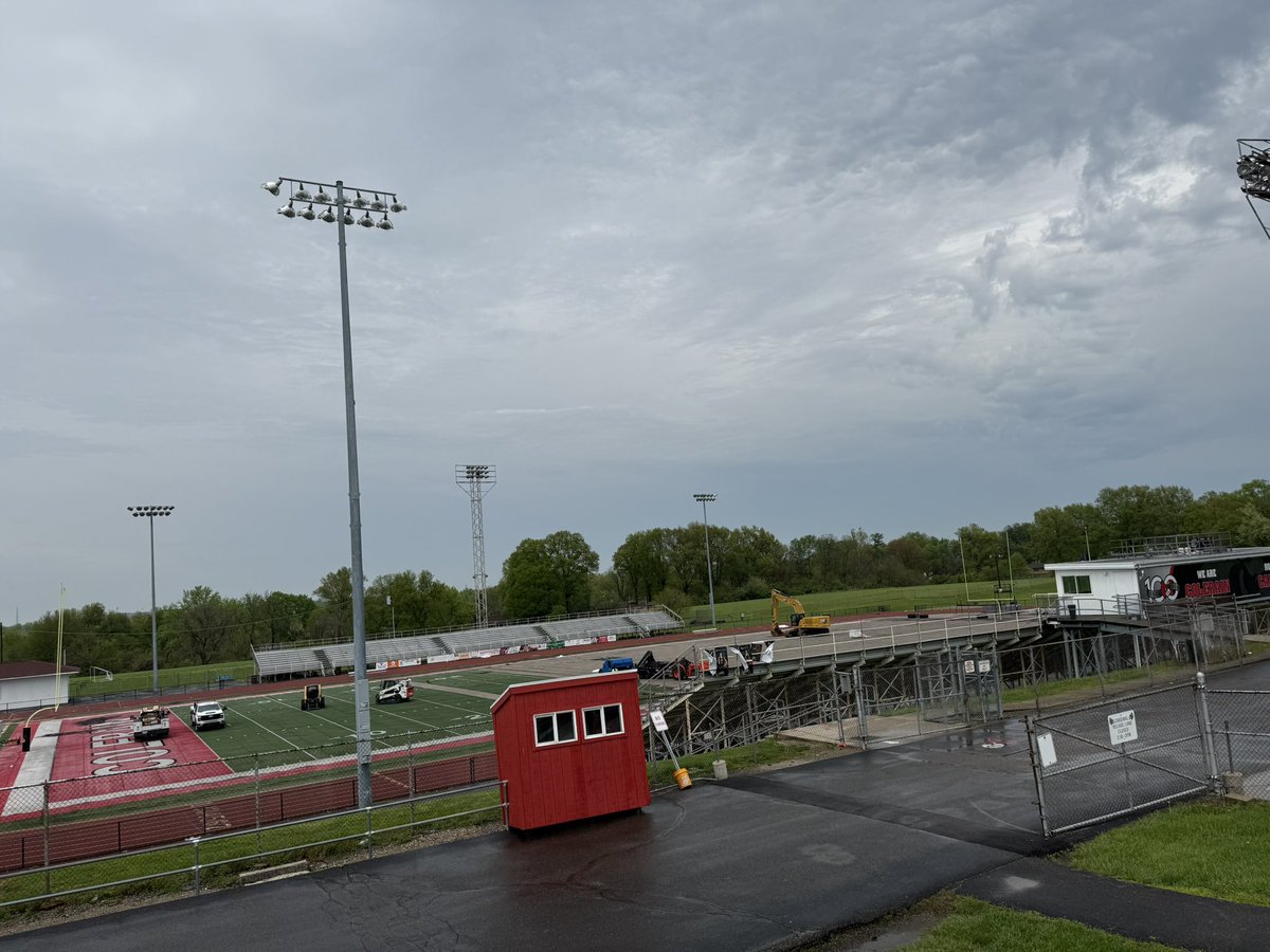 🚨🚨NEW TURF AT THE CAGE🚨🚨 
Colerain upgrading! Watch the progress! #BeDifferentLookDifferent #TheRainWillReignAgain #TheCage