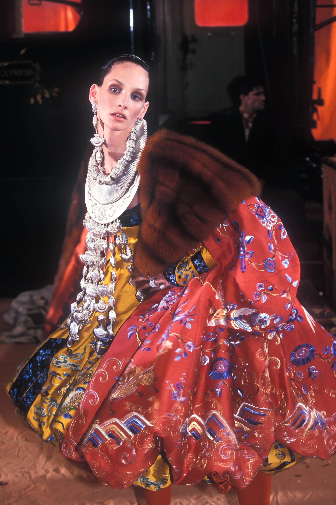 洋書 JOHN GALLIANO for DIOR John Galliano for Dior | 1998⠀⠀ ——⠀⠀ Galliano sought