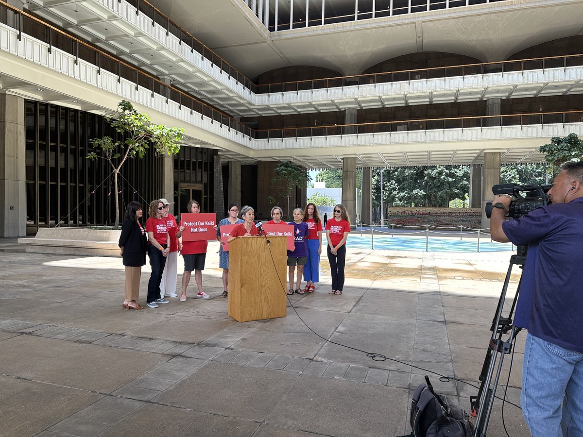 Jay Franzone (@jayfranzone) on Twitter photo HAPPENING NOW: <a href="/MomsDemand/">Moms Demand Action</a> volunteers are speaking at the Hawaii State Capitol demanding lawmakers pass SB401 and #BanAssaultWeapons #HILeg HAPPENING NOW: <a href="/MomsDemand/">Moms Demand Action</a> volunteers are speaking at the Hawaii State Capitol demanding lawmakers pass SB401 and #BanAssaultWeapons #HILeg