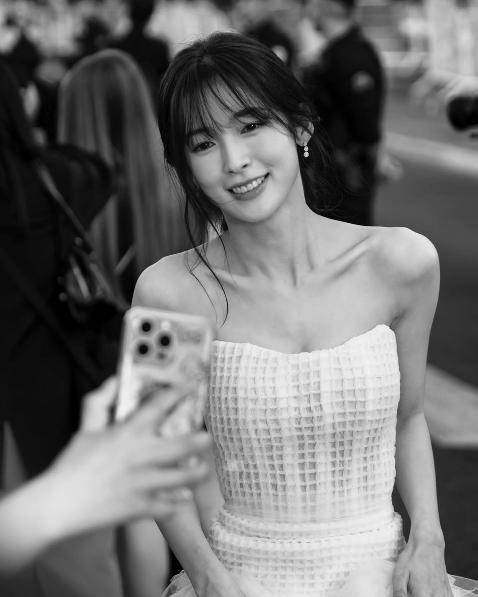 Arin__Miracle's tweet photo. sylcannes_photography 인스타그램 #아린 

Black &amp; White https://t.co/00YX5MPNQn