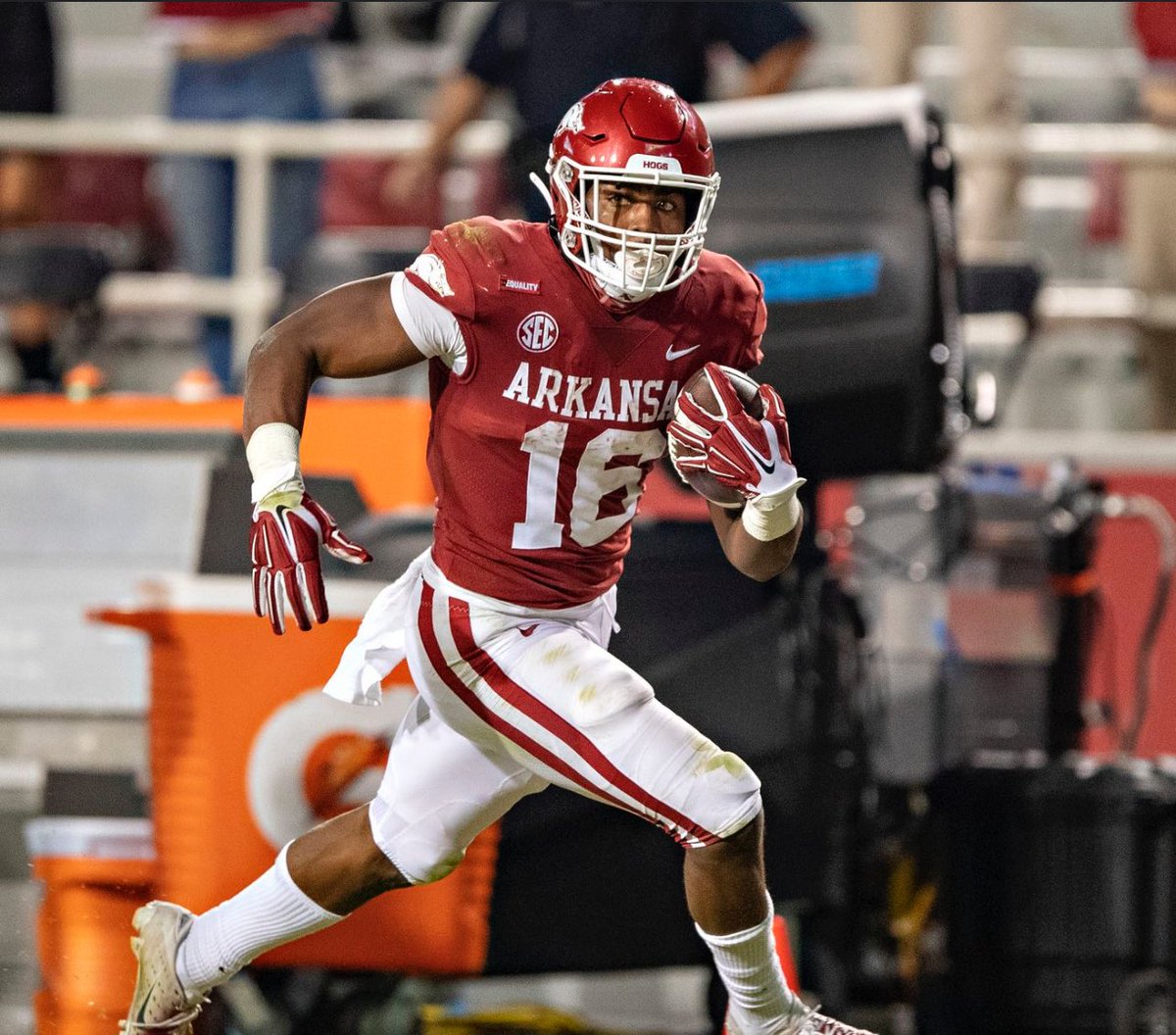Wow!! AGTG!! Blessed to receive my
First Football 🏈 offer from the University of Arkansas!! #football #arkansas #agtg #dualsportathlete #studentathlete