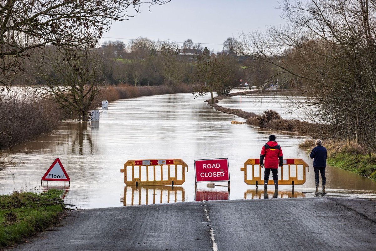 Carbon Brief (@carbonbrief) on Twitter photo NEW – CCC: England’s approach to climate adaptation is ‘not working’ | <a href="/Josh_Gabbatiss/">Josh Gabbatiss</a>
Read here: buff.ly/cfEGnsd NEW – CCC: England’s approach to climate adaptation is ‘not working’ | <a href="/Josh_Gabbatiss/">Josh Gabbatiss</a>
Read here: buff.ly/cfEGnsd