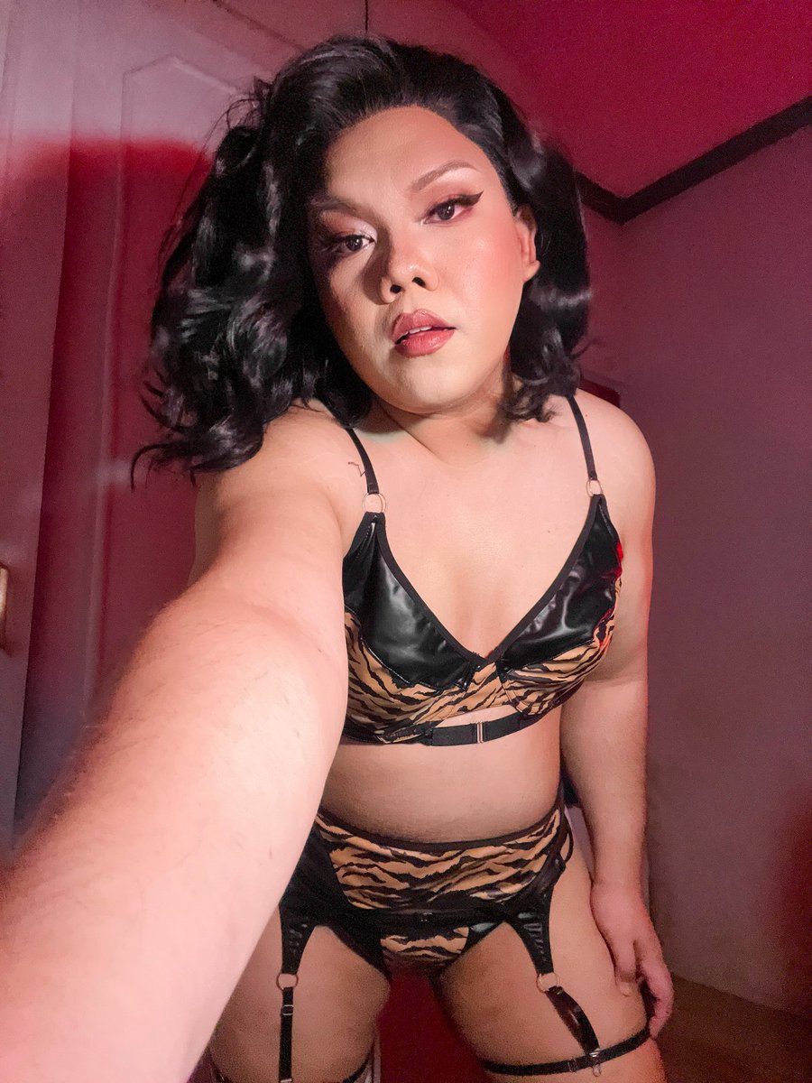 Samantha tweet media