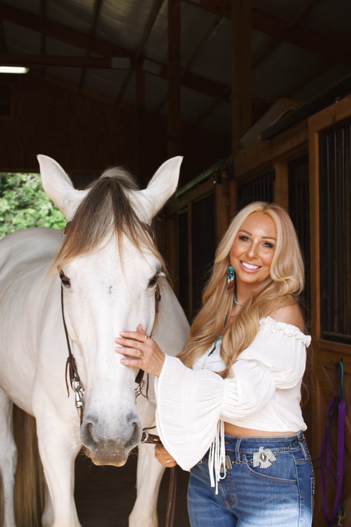 <a href="/Becca_bowen_/">Becca Bowen</a> 🤝 our new Texas Hold Em Jeans 💙

#Idyllwind #MirandaLambert #BootBarn #WesternFashion #WesternWear #Country #CowgirlBoots #CountryMusic #Denim