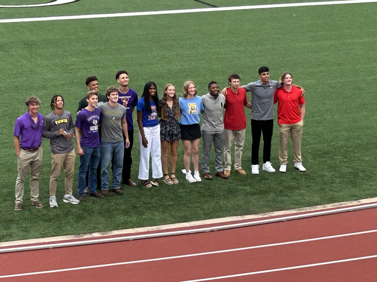 Clear Falls Football (@clearfallsfb) on Twitter photo Congratulations to our <a href="/CFHS_Knights/">Clear Falls Knights</a> scholarship athletes recognized today at the <a href="/CCISDAthletics/">CCISD Athletics</a> Scholarship Luncheon! Congratulations to our <a href="/CFHS_Knights/">Clear Falls Knights</a> scholarship athletes recognized today at the <a href="/CCISDAthletics/">CCISD Athletics</a> Scholarship Luncheon!