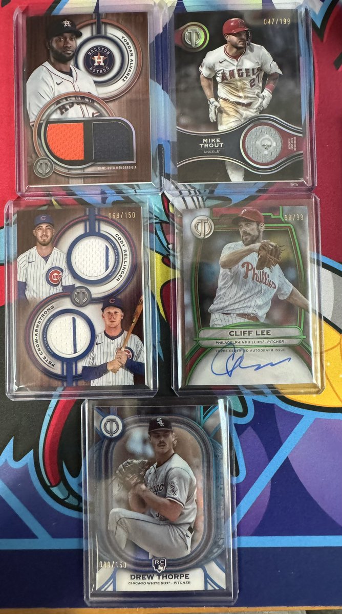 Last box of 2025 tribute on the shelf at my LCS. Very good results 🙂

The yamamto tribute to cleats auto is so clean