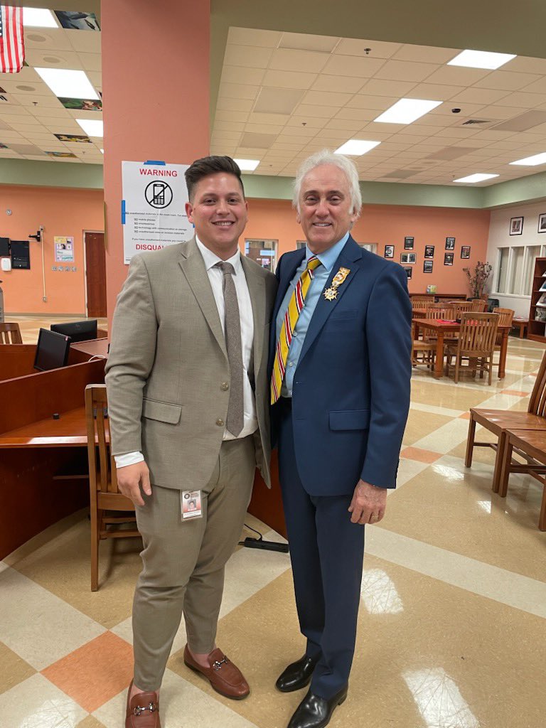 Luis Rodriguez tweet media