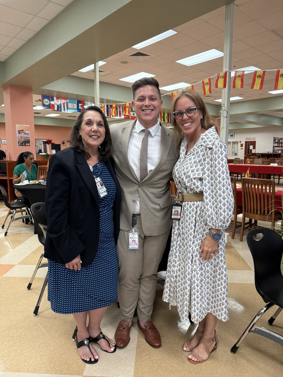 Luis Rodriguez tweet media