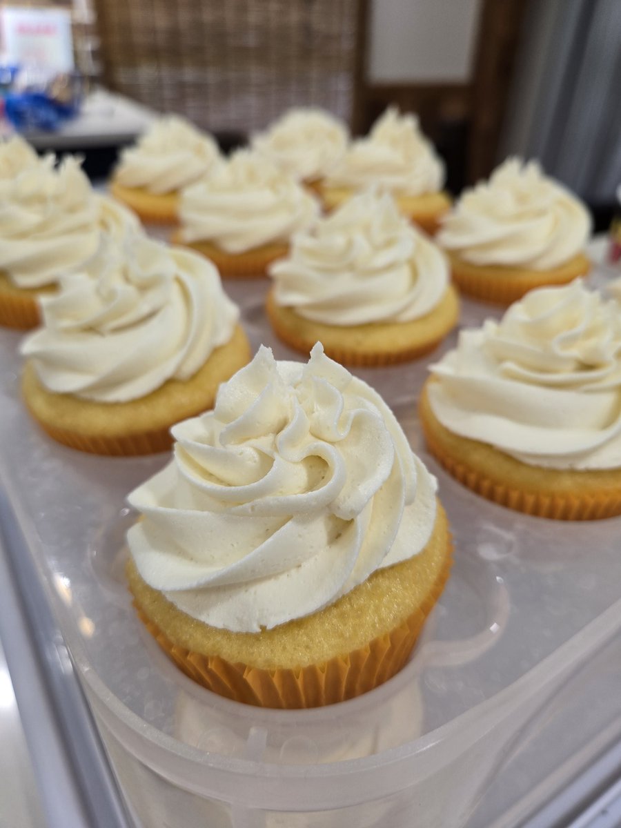 Final STAAR test tomorrow = cupcakes for my testing class! Blessed to have a great group of kiddos who work hard! #staar #testingseason #countdowntosummer