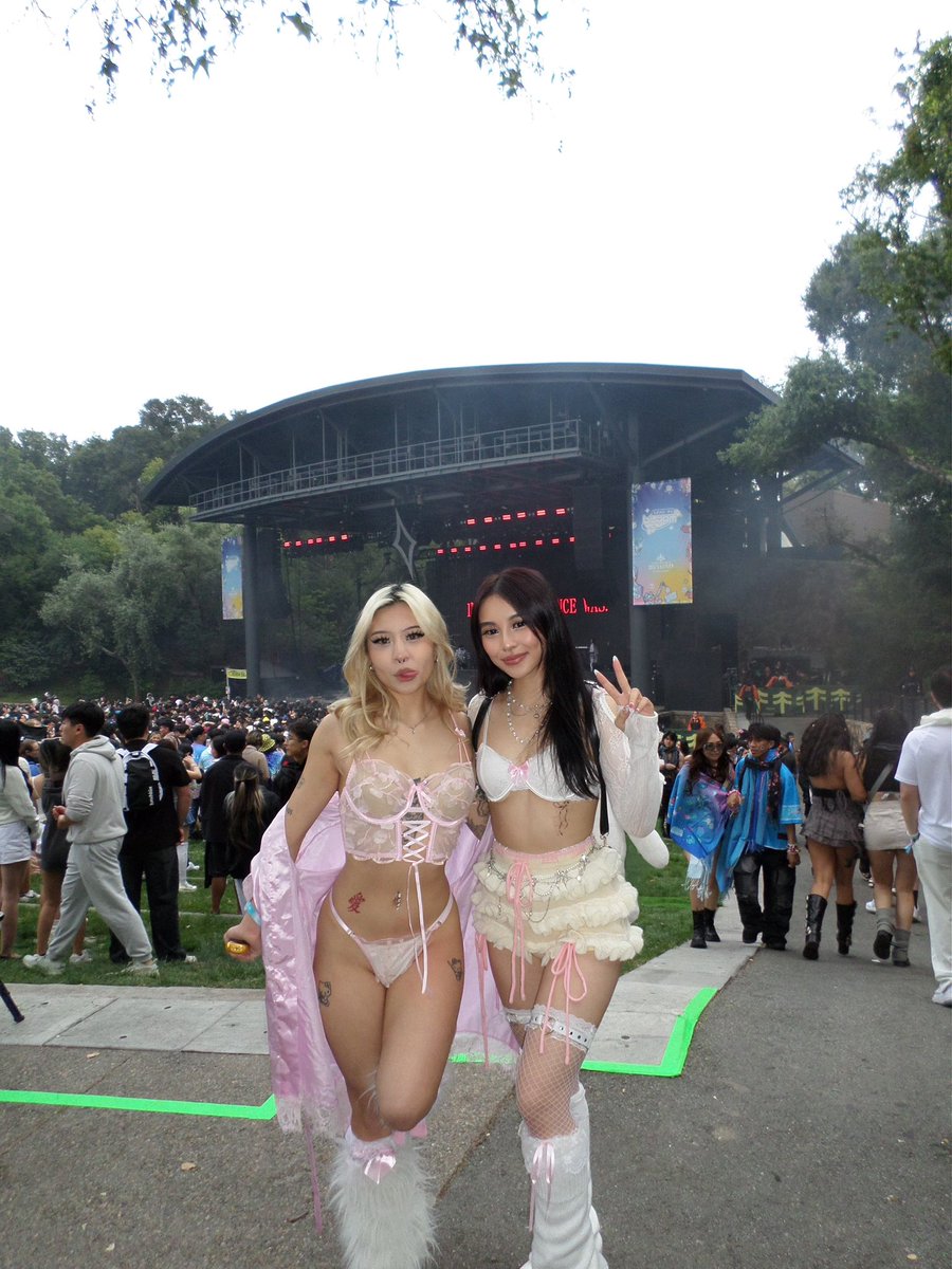 amanda ᡣ𐭩ྀིྀ₊ ⊹ tweet media