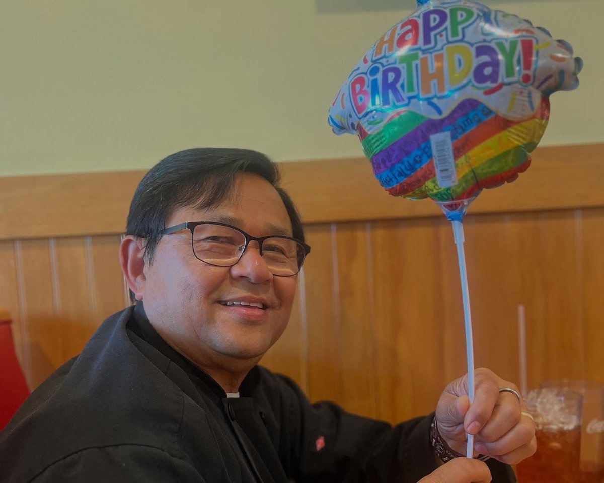 Ben Bowers (@benbowers33) on Twitter photo GAMECOCK NATION!!!!
Yesterday was TK’s birthday!! I didn’t realize it, so I’m a day late. Help celebrate by giving a like, RT, or special message and I’ll share with him!
<a href="/TKOriental/">TK Oriental Kitchen</a> <a href="/GamecockFB/">Gamecock Football</a> <a href="/CoachSBeamer/">Shane Beamer</a> <a href="/Mike_Uva/">Mike Uva</a> <a href="/GamecockCentral/">GamecockCentral.com</a> <a href="/dawnstaley/">dawnstaley</a> <a href="/GamecockBasebll/">Gamecock Baseball</a> <a href="/GamecockWBB/">South Carolina Women's Basketball</a> GAMECOCK NATION!!!!
Yesterday was TK’s birthday!! I didn’t realize it, so I’m a day late. Help celebrate by giving a like, RT, or special message and I’ll share with him!
<a href="/TKOriental/">TK Oriental Kitchen</a> <a href="/GamecockFB/">Gamecock Football</a> <a href="/CoachSBeamer/">Shane Beamer</a> <a href="/Mike_Uva/">Mike Uva</a> <a href="/GamecockCentral/">GamecockCentral.com</a> <a href="/dawnstaley/">dawnstaley</a> <a href="/GamecockBasebll/">Gamecock Baseball</a> <a href="/GamecockWBB/">South Carolina Women's Basketball</a>
