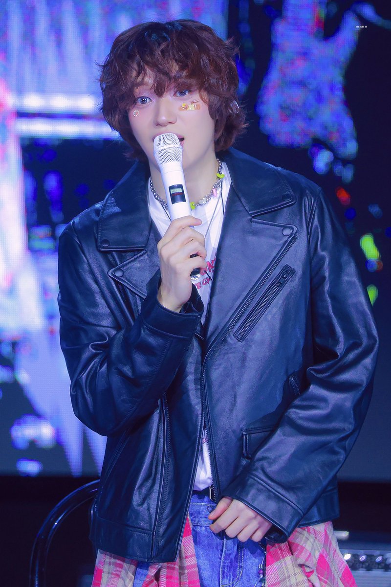 250422 
#니엘 #NIEL